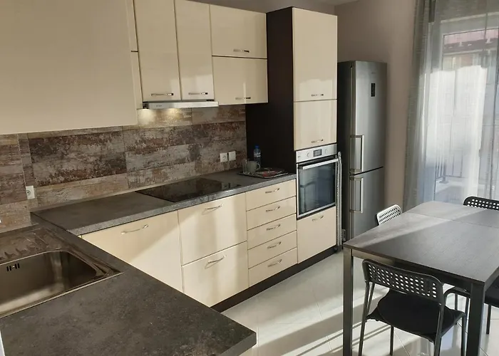 New The Twins Two-bedroom, 3 At 15 Tsani Ginchev Street, Floor 2 Apartamento