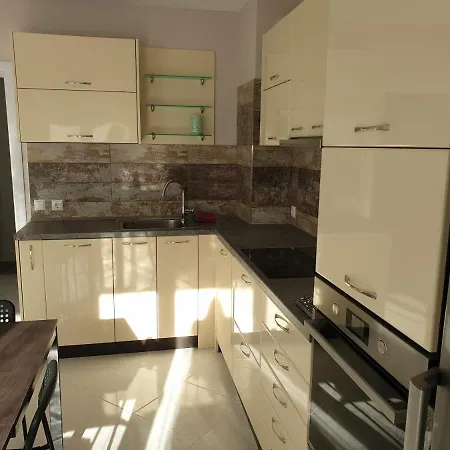 New The Twins Two-bedroom, 3 At 15 Tsani Ginchev Street, Floor 2 * Várna
