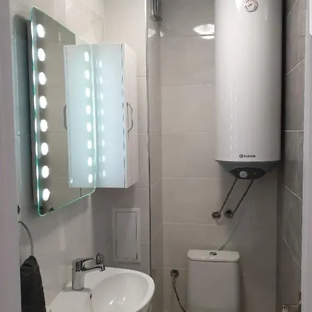 Apartman New The Twins Two-bedroom, 3 At 15 Tsani Ginchev Street, Floor 2 *