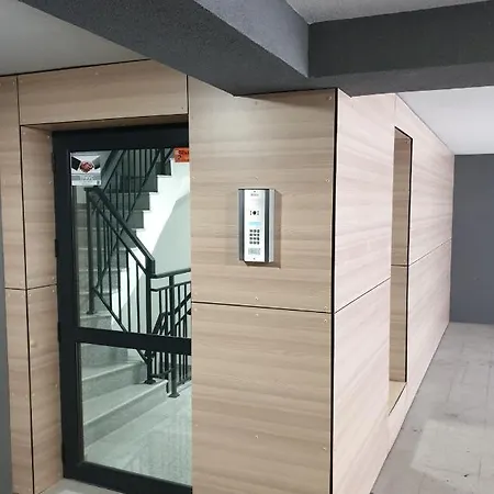 Apartman New The Twins Two-bedroom, 3 At 15 Tsani Ginchev Street, Floor 2