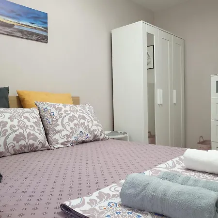 New The Twins Two-bedroom, 3 At 15 Tsani Ginchev Street, Floor 2 Apartman *