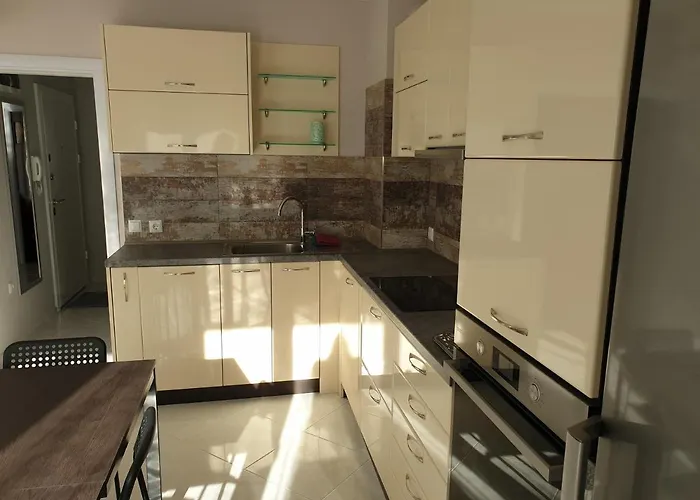 New The Twins Two-bedroom, 3 At 15 Tsani Ginchev Street, Floor 2 * 瓦爾納