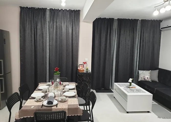 Apartment New The Twins Two-bedroom, 3 At 15 Tsani Ginchev Street, Floor 2